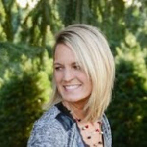 Meet your Posher, Adrienne